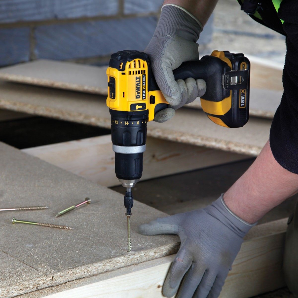 Шуруповерт аккумуляторный DeWalt Speed — 3